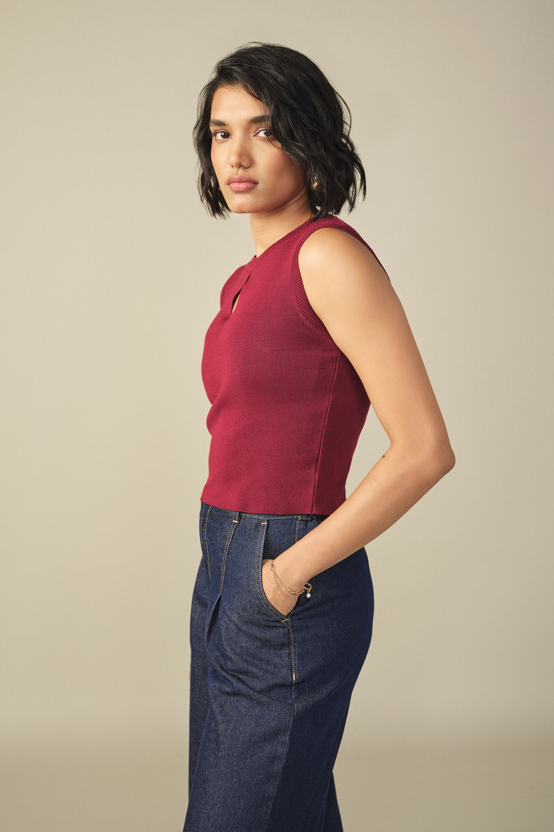 Bodycon Cotton Crop Top in Red, Red, image 5